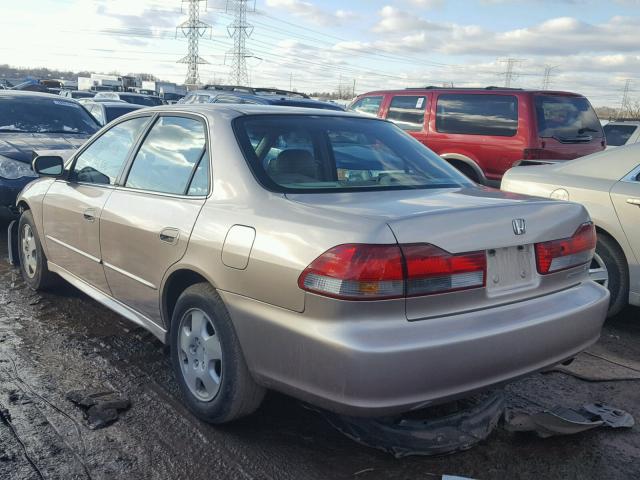 1HGCG165X2A041395 - 2002 HONDA ACCORD EX GOLD photo 3