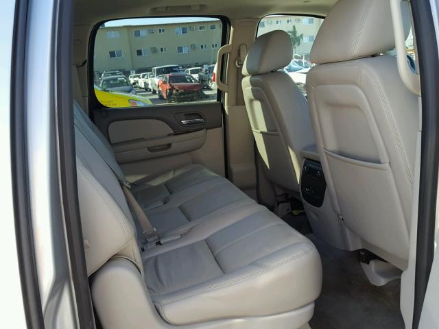 1GNSCJE08CR126046 - 2012 CHEVROLET SUBURBAN C SILVER photo 6