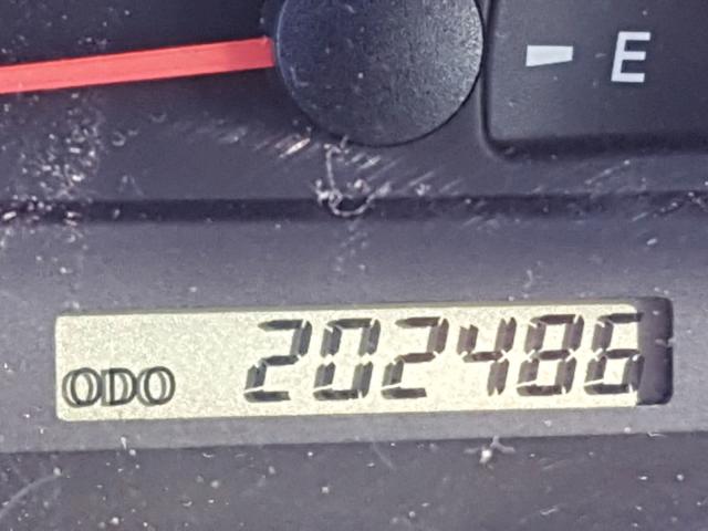 4T1BE32K23U673780 - 2003 TOYOTA CAMRY LE GRAY photo 8