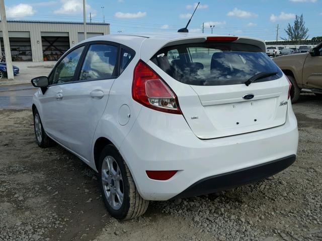 3FADP4EJ4GM150602 - 2016 FORD FIESTA SE WHITE photo 3