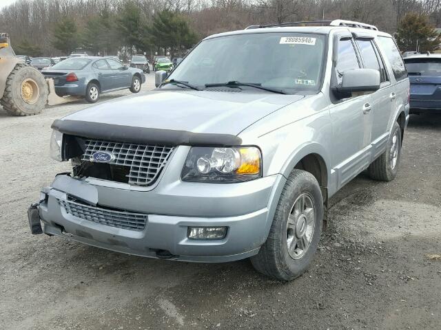 1FMFU20506LA29667 - 2006 FORD EXPEDITION SILVER photo 2