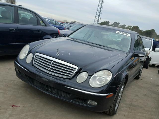 WDBUF70J55A753542 - 2005 MERCEDES-BENZ E 500 BLACK photo 2