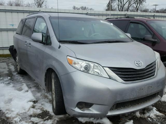 5TDJK3DC0CS043095 - 2012 TOYOTA SIENNA LE GRAY photo 1