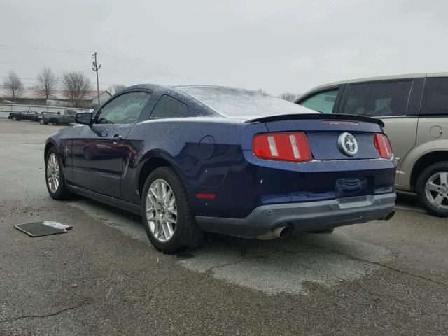 1ZVBP8AM9C5232086 - 2012 FORD MUSTANG BLUE photo 3