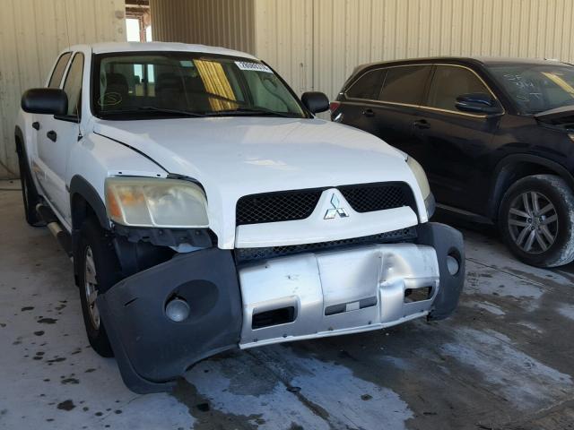 1Z7HC38K46S560719 - 2006 MITSUBISHI RAIDER DUR WHITE photo 1