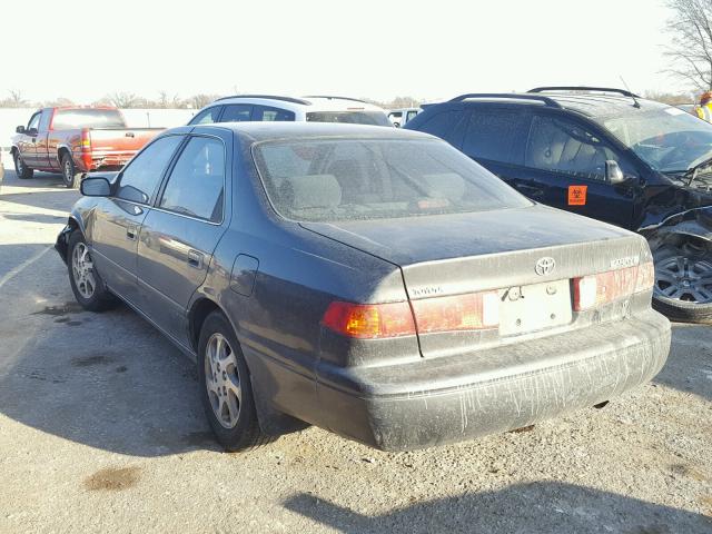 4T1BF28K1YU950800 - 2000 TOYOTA CAMRY LE GRAY photo 3