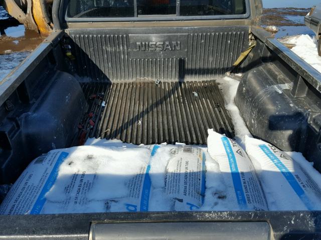 1N6DD26S02C332965 - 2002 NISSAN FRONTIER K GRAY photo 9