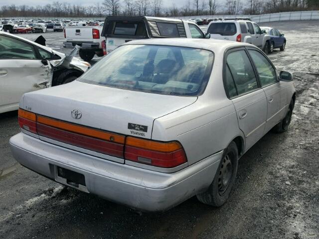 2T1AE00E5PC015059 - 1993 TOYOTA COROLLA LE SILVER photo 4