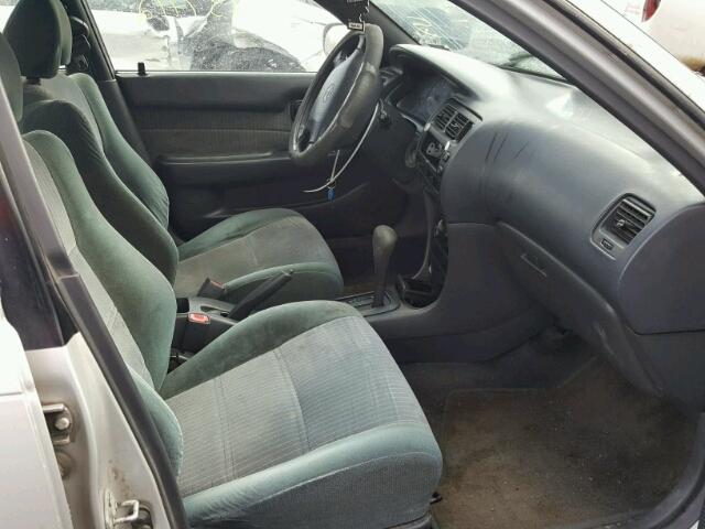 2T1AE00E5PC015059 - 1993 TOYOTA COROLLA LE 银色 照片 5