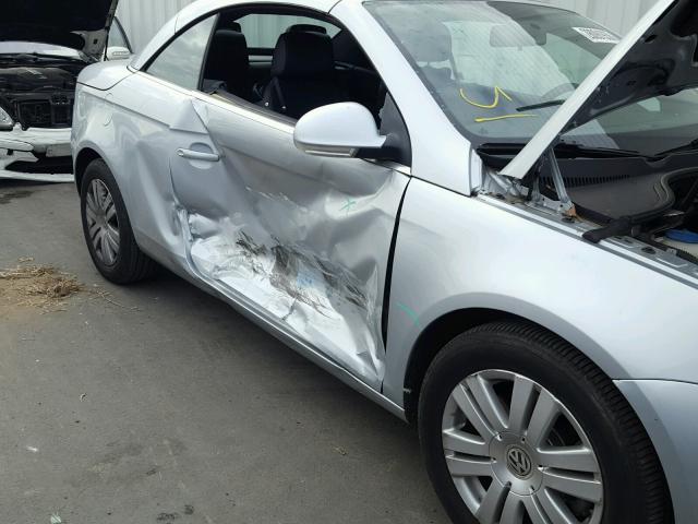 WVWBA71FX8V034060 - 2008 VOLKSWAGEN EOS TURBO SILVER photo 9