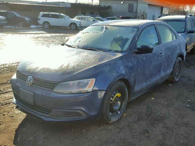 3VW2K7AJ0BM095899 - 2011 VOLKSWAGEN JETTA BASE BLUE photo 2