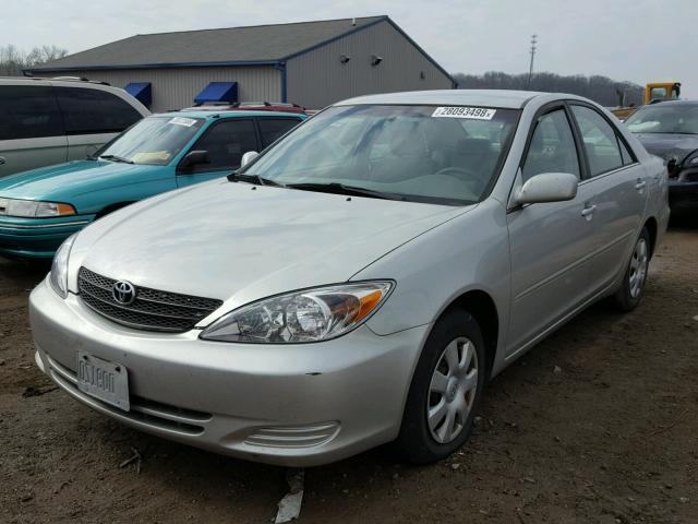 4T1BE32K43U159624 - 2003 TOYOTA CAMRY LE SILVER photo 2