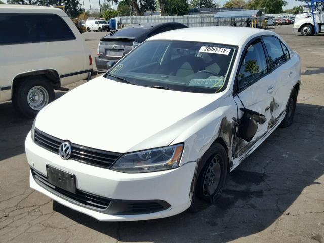 3VW2K7AJXDM220796 - 2013 VOLKSWAGEN JETTA BASE WHITE photo 2