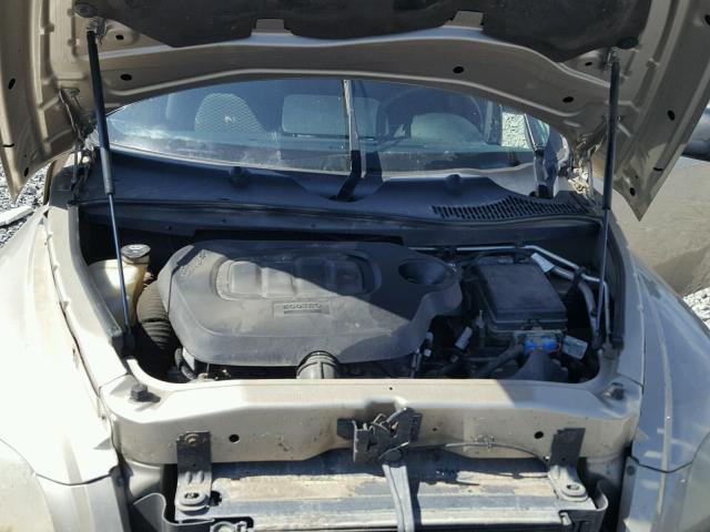 3GNCA13D18S656170 - 2008 CHEVROLET HHR LS GOLD photo 7