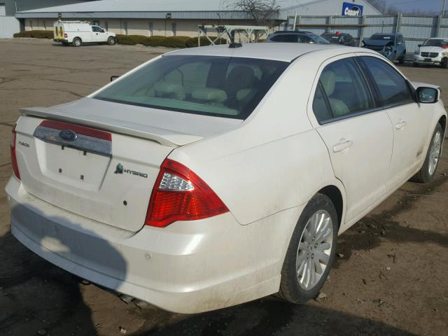 3FADP0L32AR211453 - 2010 FORD FUSION HYB WHITE photo 4