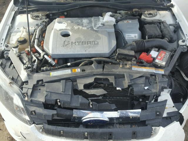 3FADP0L32AR211453 - 2010 FORD FUSION HYB WHITE photo 7