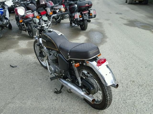 CB500T1026013 - 1975 HONDA CB500 Braun Foto 3