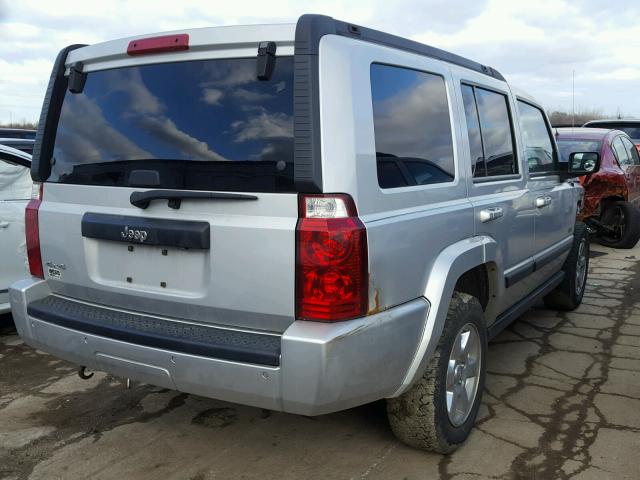 1J8HG48K87C669775 - 2007 JEEP COMMANDER SILVER photo 4