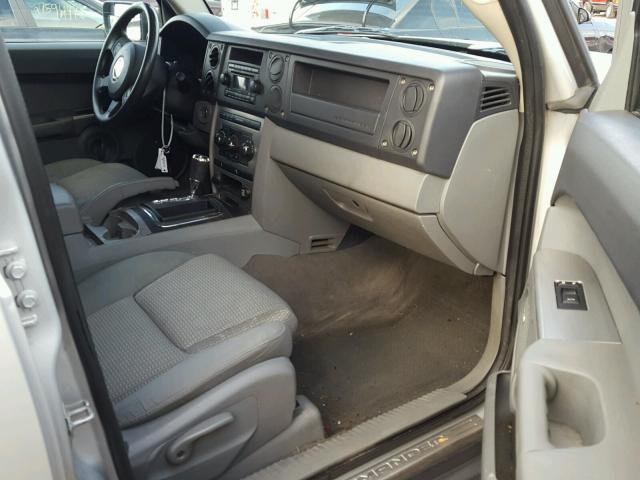 1J8HG48K87C669775 - 2007 JEEP COMMANDER SILVER photo 5