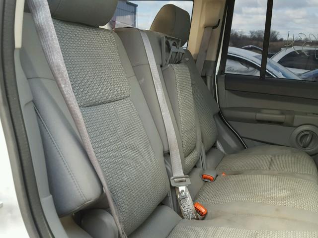 1J8HG48K87C669775 - 2007 JEEP COMMANDER SILVER photo 6