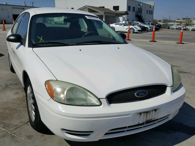 1FAFP53U25A254009 - 2005 FORD TAURUS SE WHITE photo 1