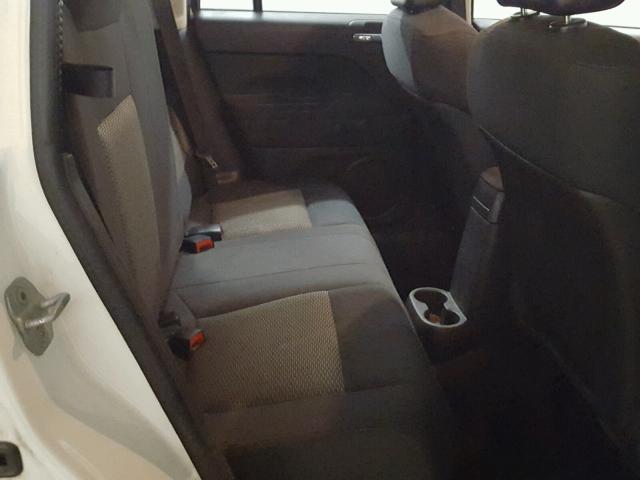 1J4FF47B29D188723 - 2009 JEEP COMPASS SP WHITE photo 6