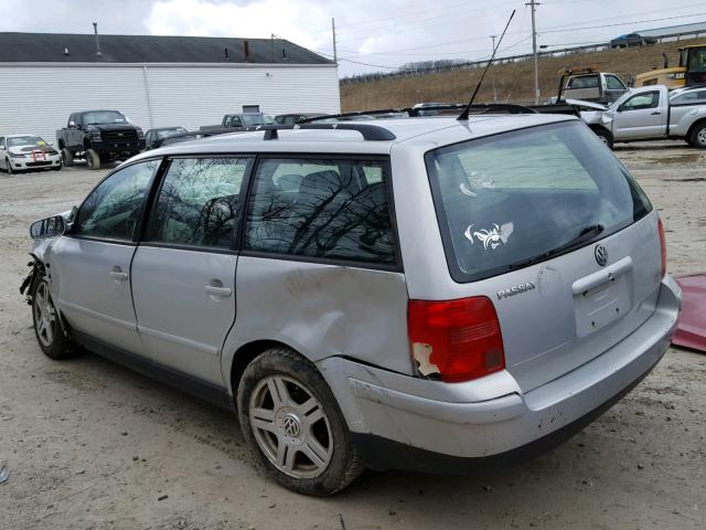 WVWWH23B2YE329096 - 2000 VOLKSWAGEN PASSAT GLX 银色 照片 3