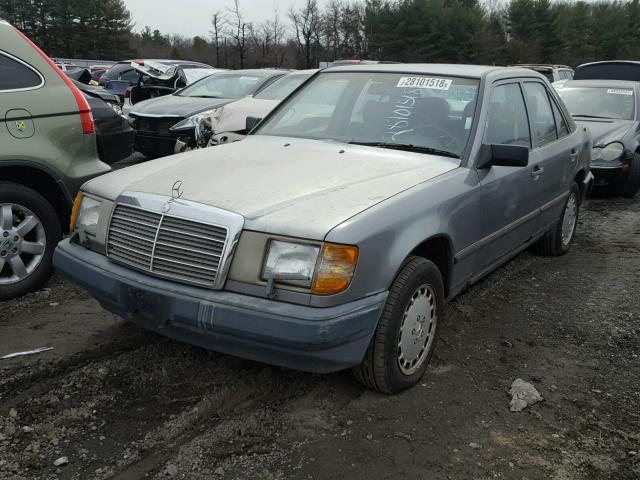 WDBEA26D8HA433126 - 1987 MERCEDES-BENZ 260 E GRAY photo 2