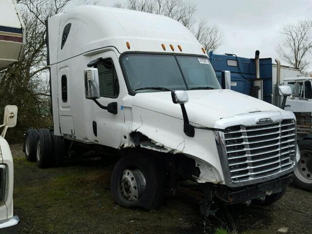 3AKJGLD59GSGT0180 - 2016 FREIGHTLINER CASCADIA 1 WHITE photo 1