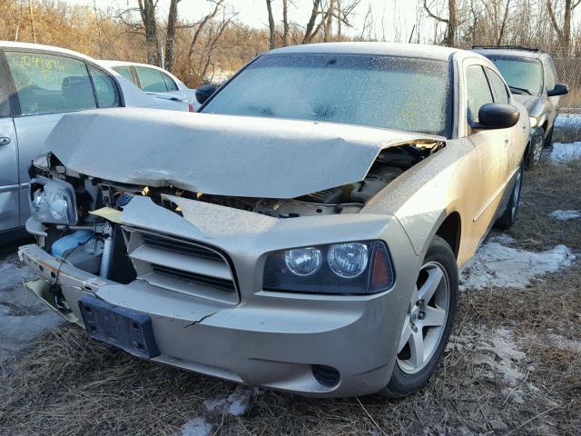 2B3KA43G08H244973 - 2008 DODGE CHARGER GOLD photo 2