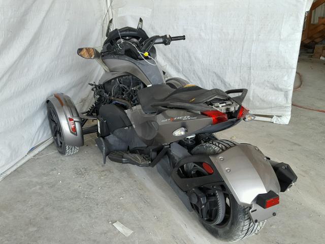 2BXNCBC14DV002401 - 2013 CAN-AM SPYDER ROA GRAY photo 3