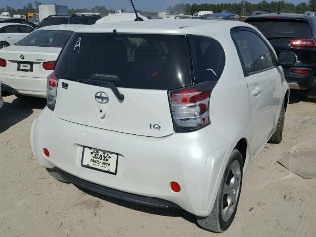 JTNJJXB0XDJ023630 - 2013 TOYOTA SCION IQ WHITE photo 4