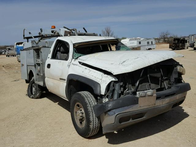 1GBHC24U12E104817 - 2002 CHEVROLET SILVERADO WHITE photo 1