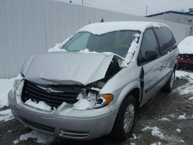 1A4GP45R76B580332 - 2006 CHRYSLER TOWN & COU SILVER photo 2