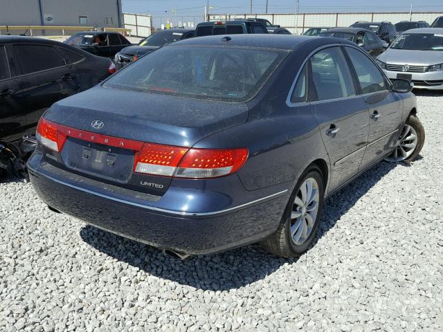 KMHFC46F68A263082 - 2008 HYUNDAI AZERA SE BLUE photo 4