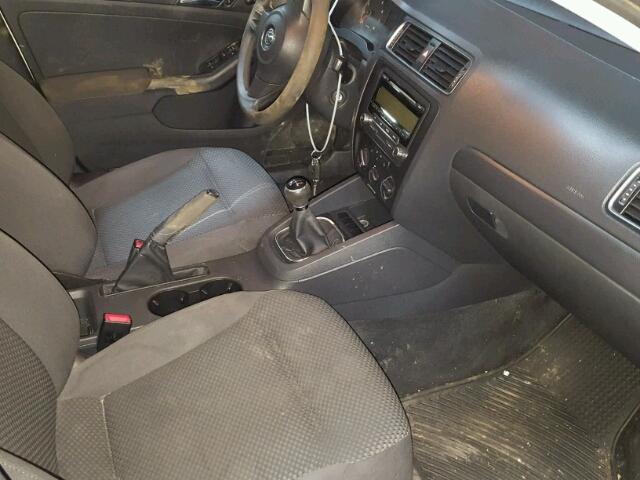 3VW1K7AJ4BM343289 - 2011 VOLKSWAGEN JETTA BASE 白色 照片 5