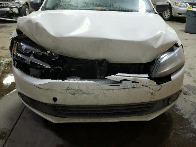 3VW1K7AJ4BM343289 - 2011 VOLKSWAGEN JETTA BASE 白色 照片 9