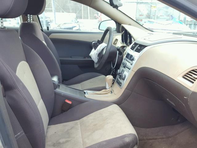 1G1ZB5E10BF290474 - 2011 CHEVROLET MALIBU LS 金色 照片 5