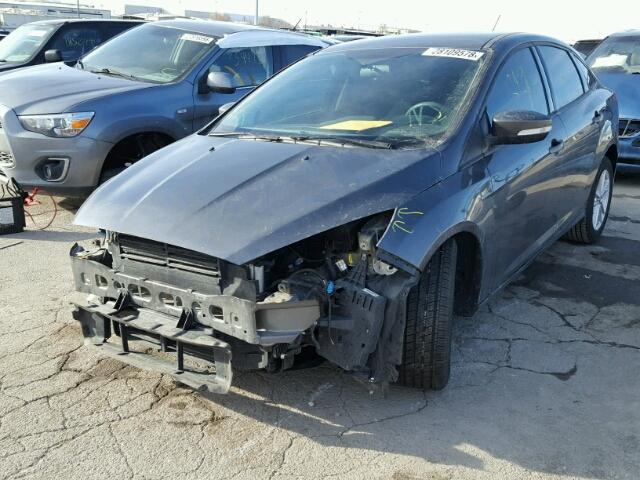 1FADP3F22GL270384 - 2016 FORD FOCUS SE GRAY photo 2