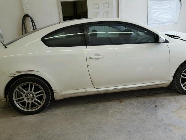 JTKDE177350029830 - 2005 TOYOTA SCION TC WHITE photo 9