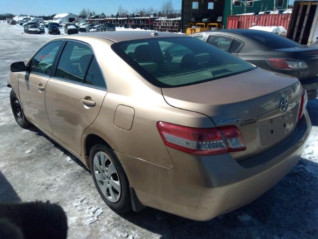 4T1BF3EK5AU023864 - 2010 TOYOTA CAMRY BASE GOLD photo 3