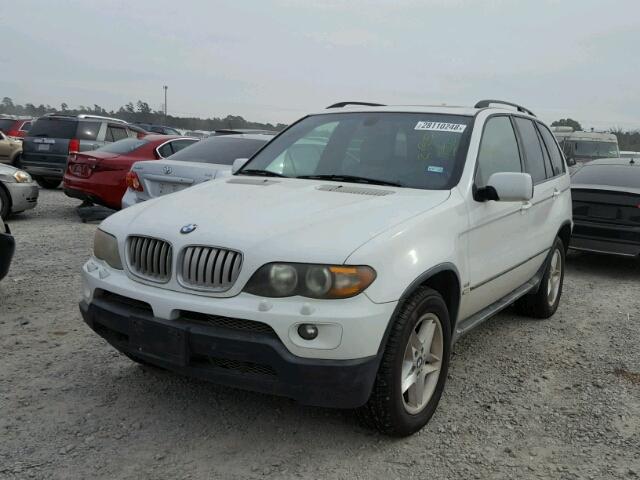 5UXFB53525LV17331 - 2005 BMW X5 4.4I WHITE photo 2