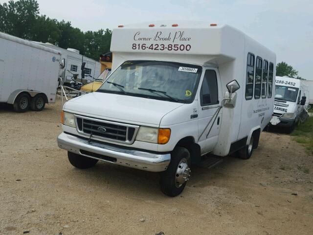 1FDWE35P36HB23817 - 2006 FORD ECONOLINE WHITE photo 2