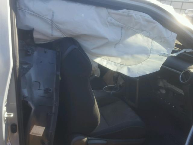 JTKJF5C77E3072871 - 2014 TOYOTA SCION TC 银色 照片 5