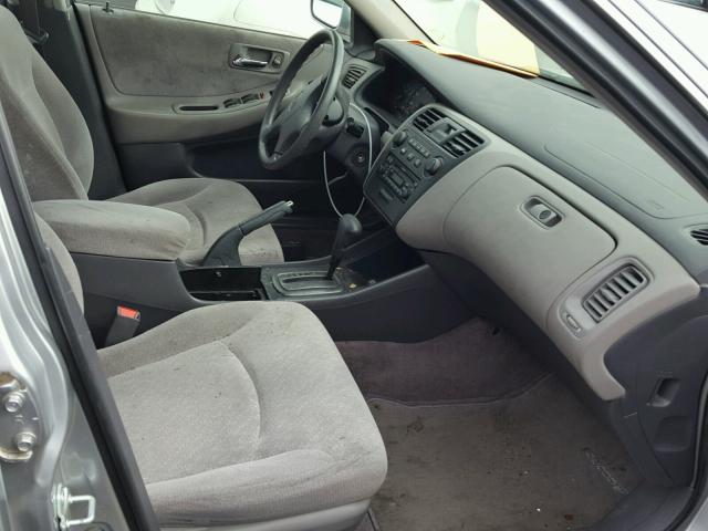 JHMCG66551C014568 - 2001 HONDA ACCORD LX SILVER photo 5