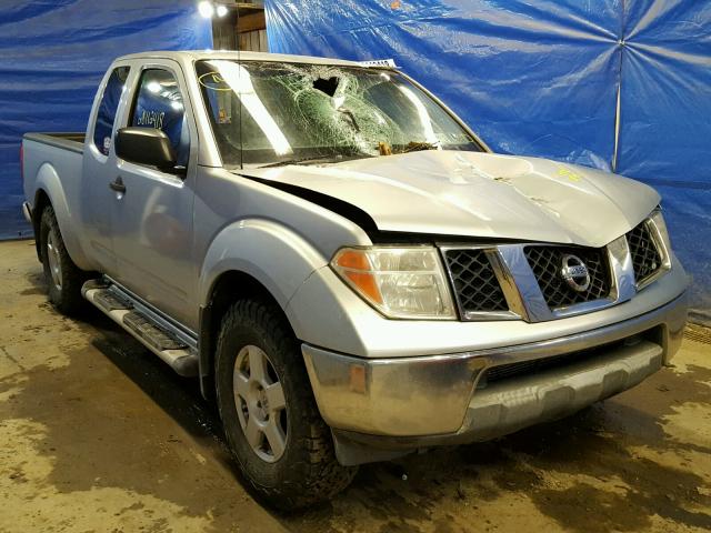 1N6AD06W87C444690 - 2007 NISSAN FRONTIER K SILVER photo 1