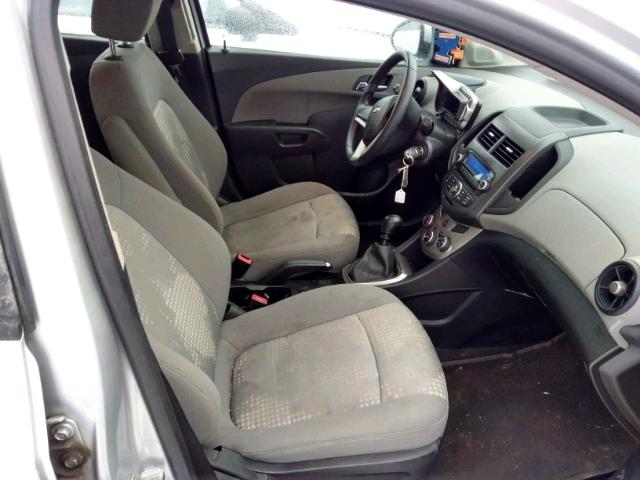 1G1JB6EH5C4203942 - 2012 CHEVROLET SONIC LS 银色 照片 5