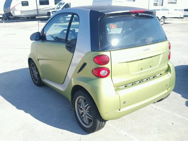 WMEEJ3BA7BK434418 - 2011 SMART FORTWO PUR GREEN photo 3