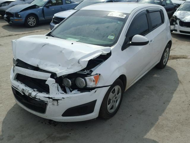 1G1JA6SH6E4196445 - 2014 CHEVROLET SONIC LS 白色 照片 2