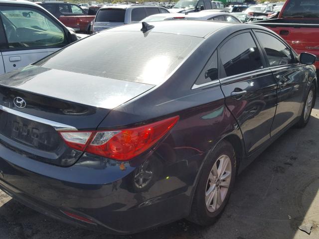 5NPEB4AC7BH060802 - 2011 HYUNDAI SONATA GLS BLUE photo 4